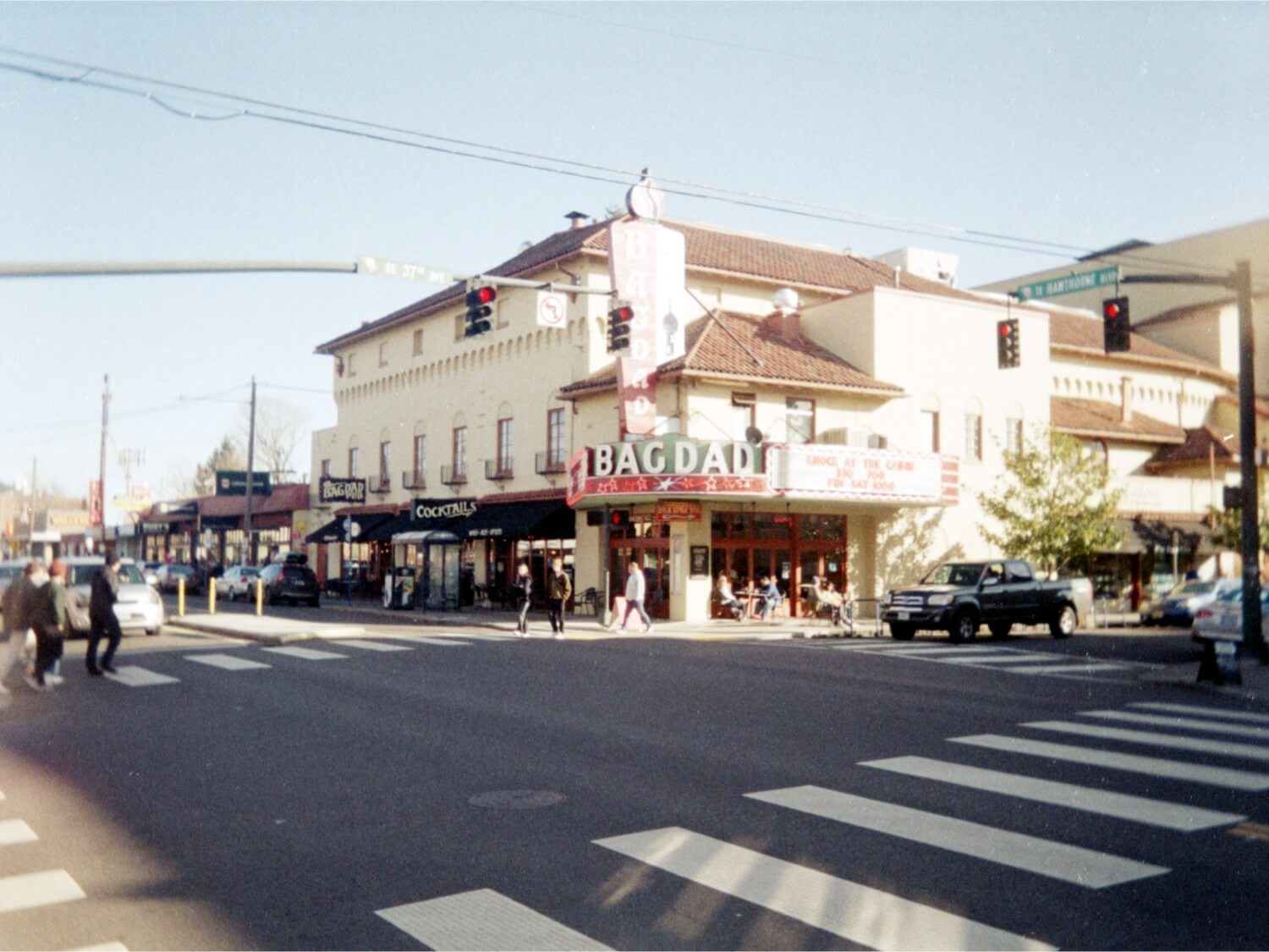 Kodak Ektar H35 Half-frame Camera Sample Image
