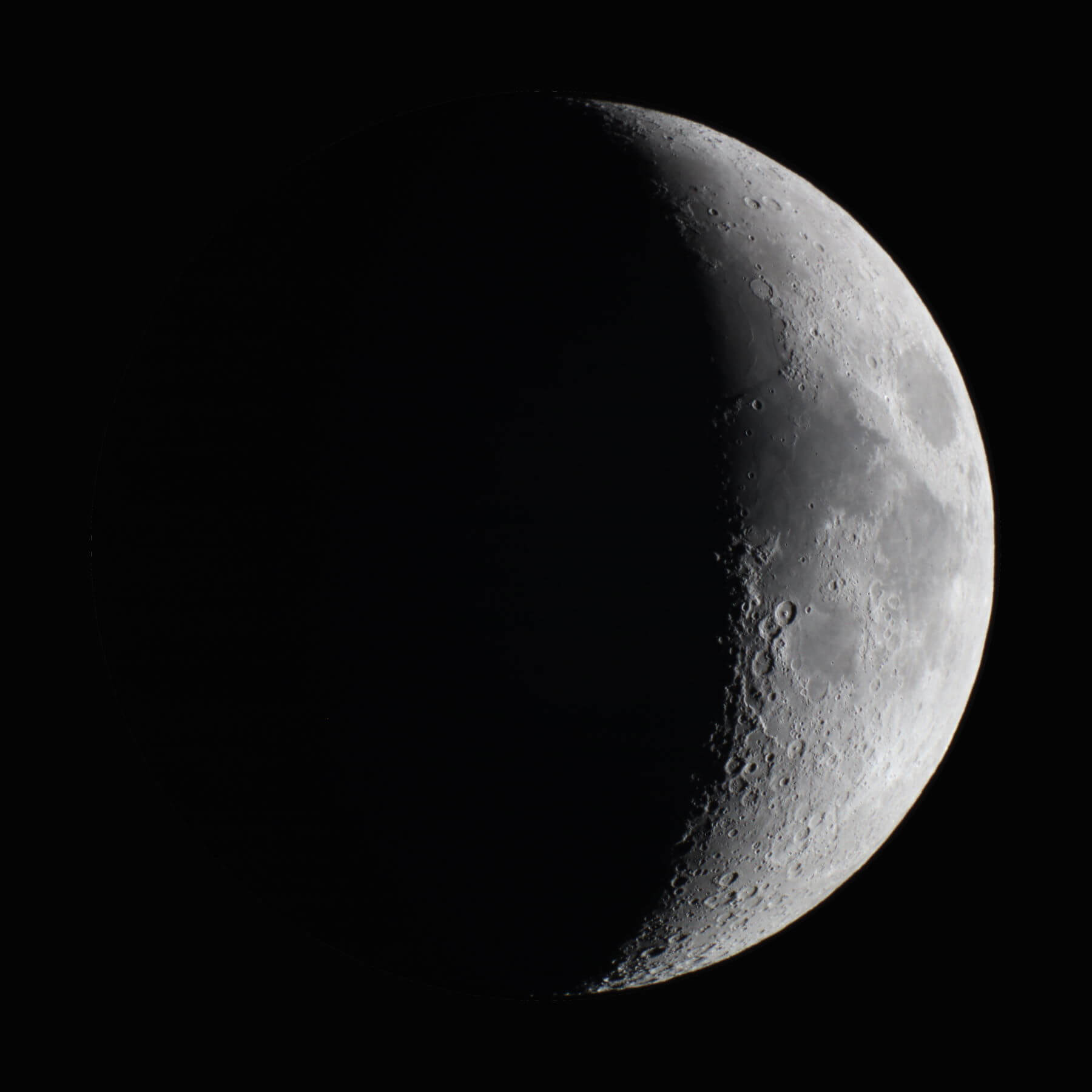 Waxing crescent Moon, 28% illumination