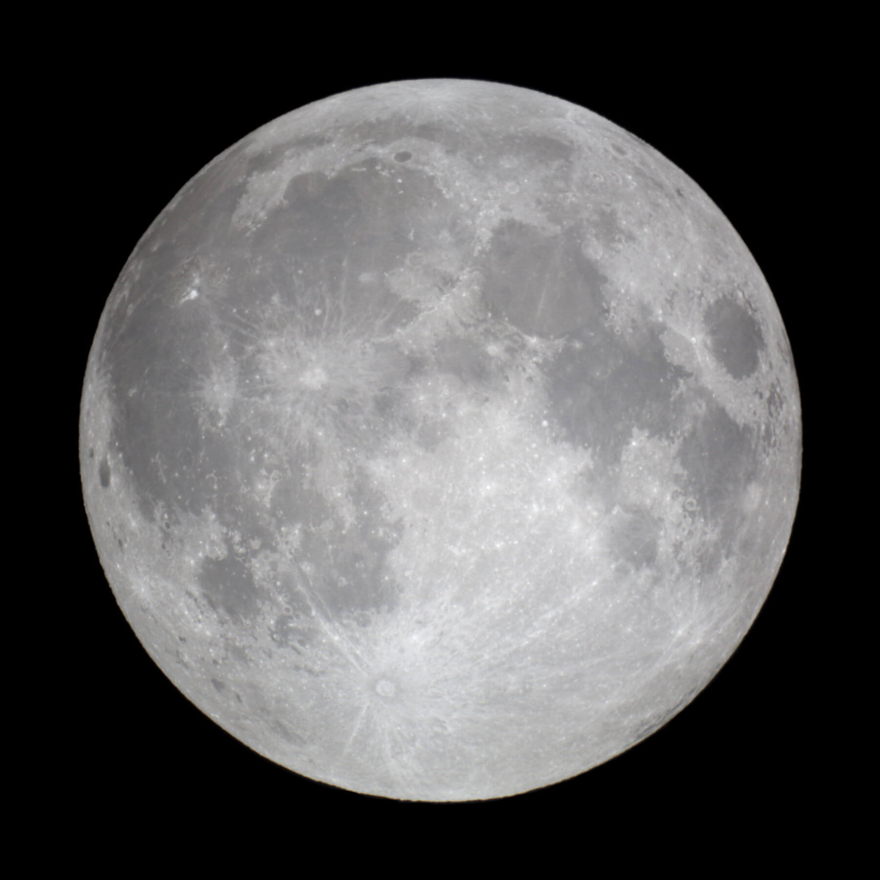 Waxing gibbous Moon, 99% illumination
