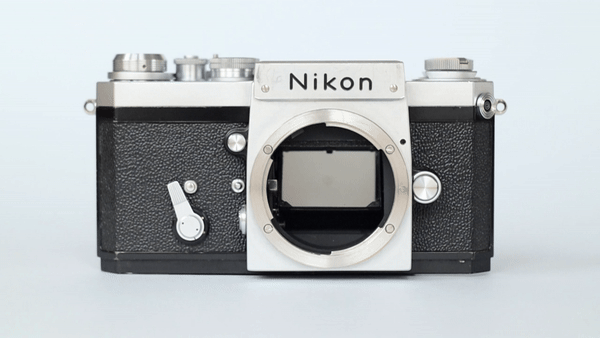 Nikon F mirror and shutter